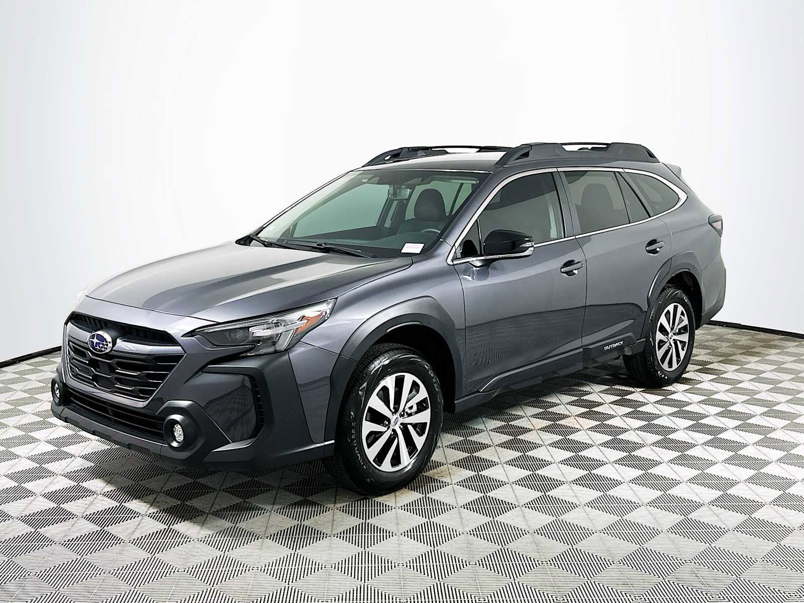 Certified 2025 Subaru Outback Premium w/ Popular Package #1A AWD/4WD image 3