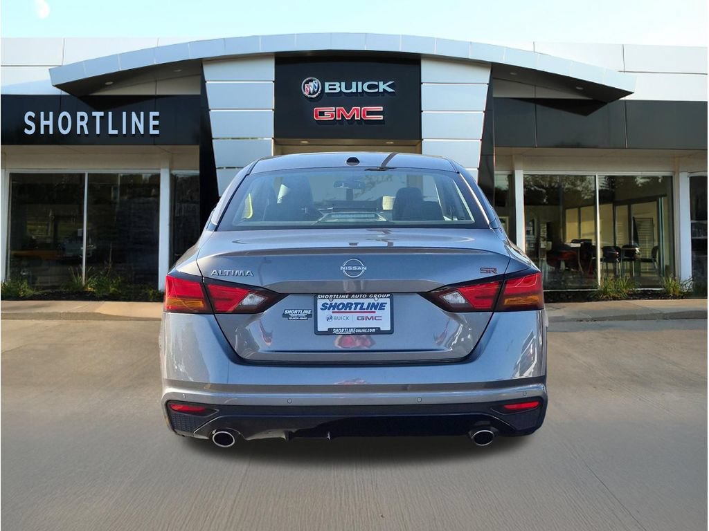 Used 2026 Nissan Altima 2.5 SR FWD image 2