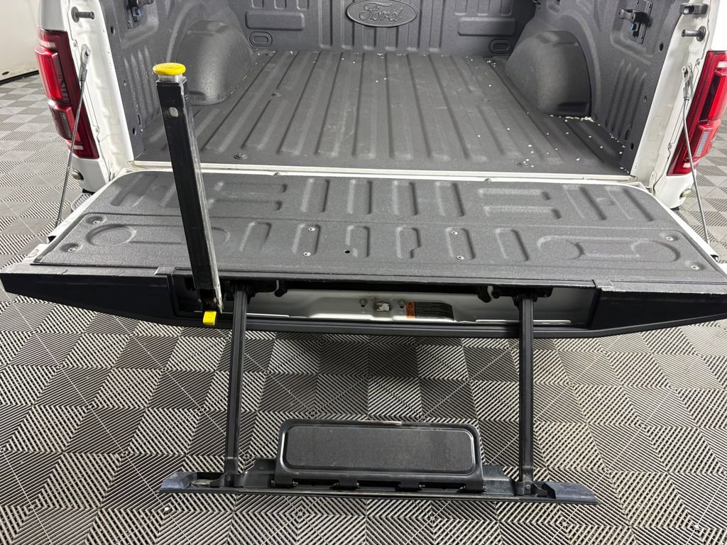Used 2018 Ford F150 Raptor w/ Equipment Group 802A Luxury image 34