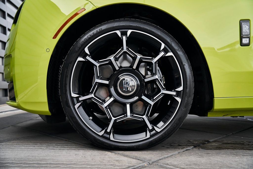 Used 2025 Rolls-Royce Ghost Black Badge image 3