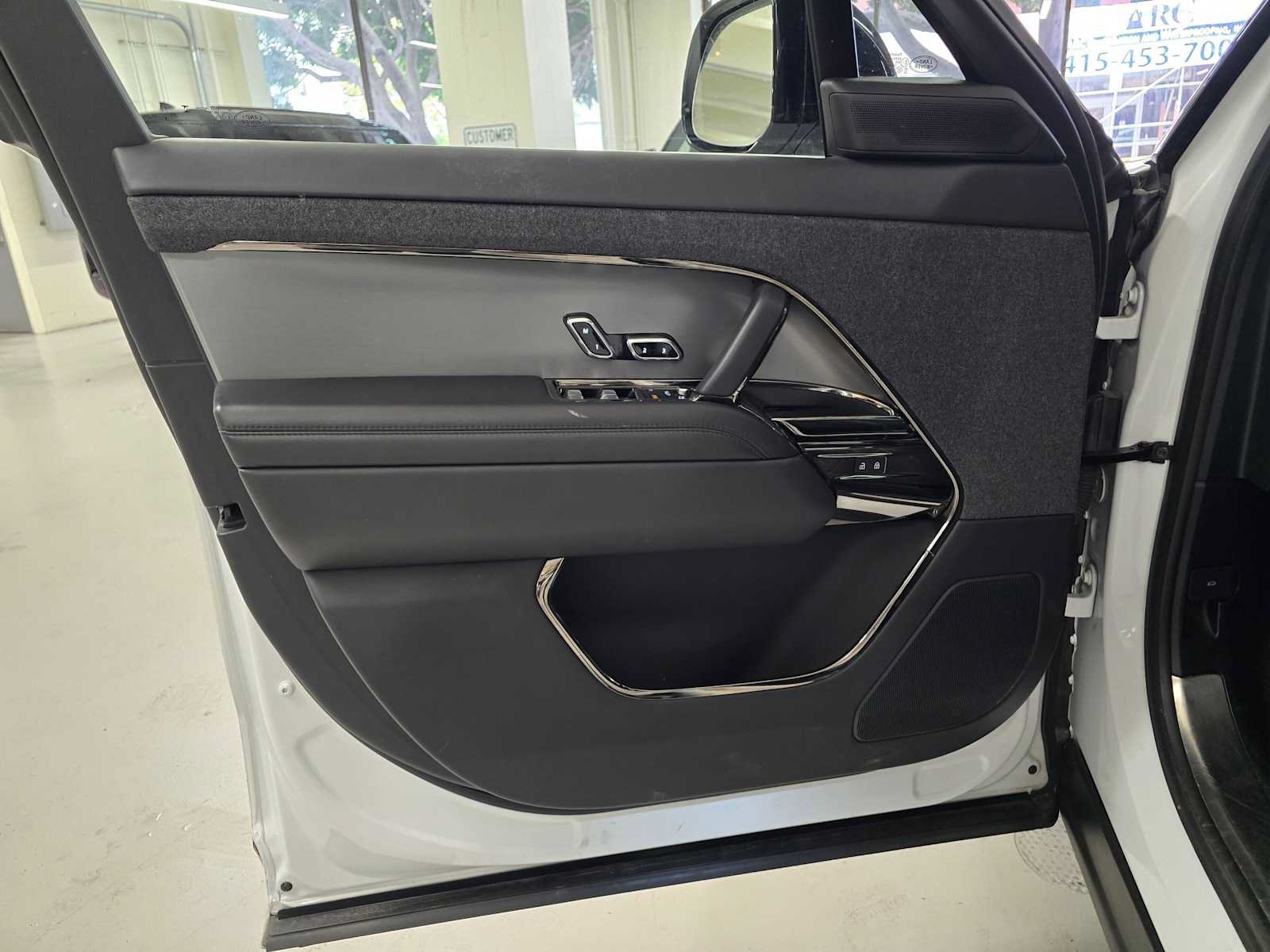 Used 2024 Land Rover Range Rover Sport Dynamic SE AWD/4WD image 21