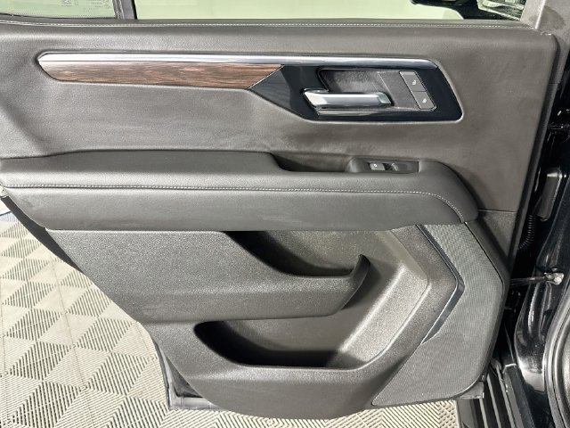 Used 2025 Chevrolet Tahoe LS RWD image 22