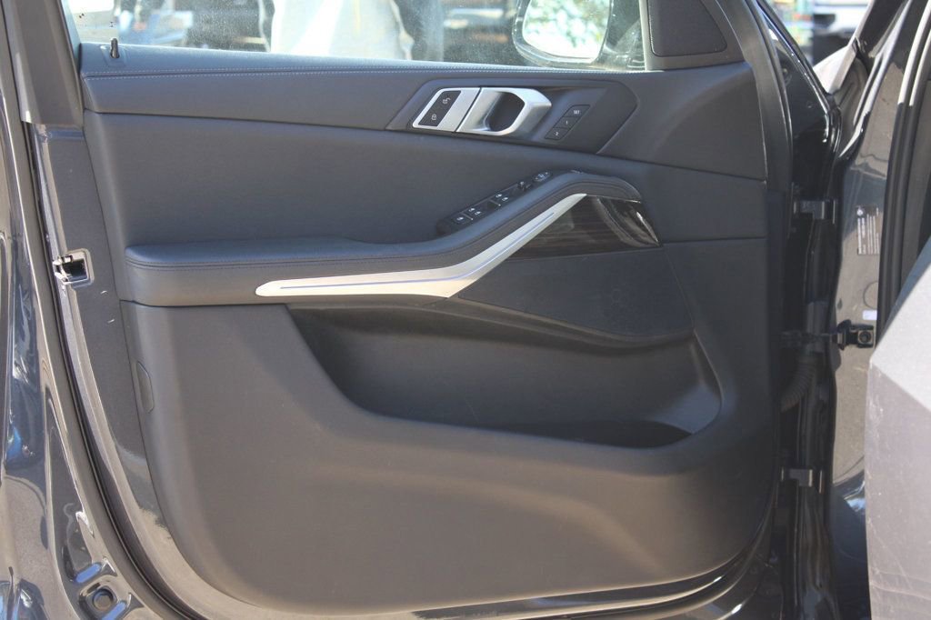 Used 2020 BMW X5 xDrive40i w/ Premium Package image 19