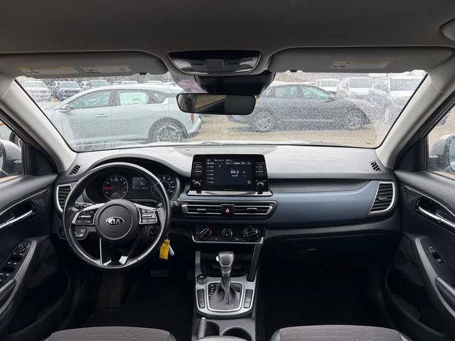Used 2021 Kia Seltos S FWD image 23