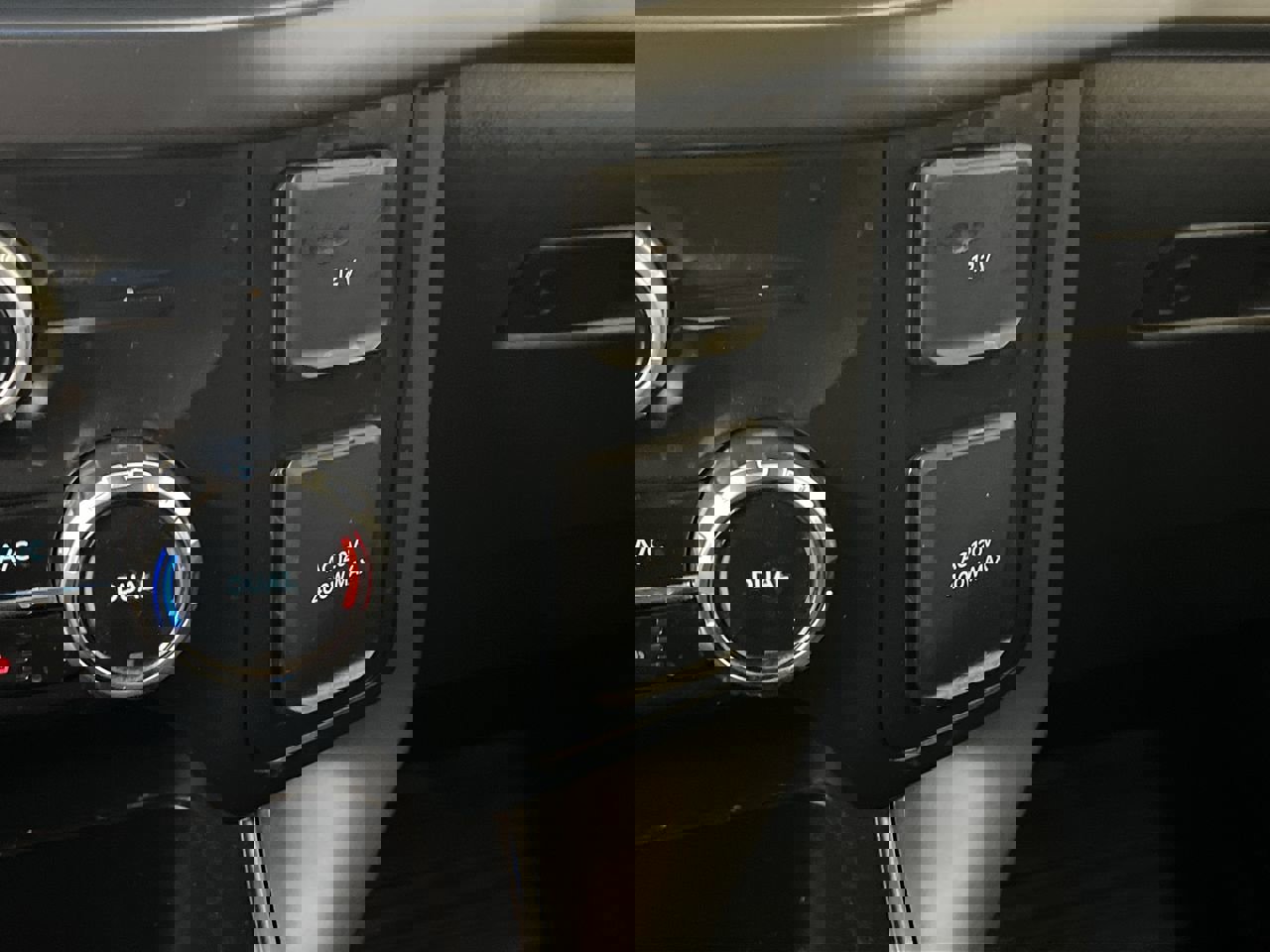 Certified 2024 Ford F150 XLT w/ Equipment Group 302A MID image 25