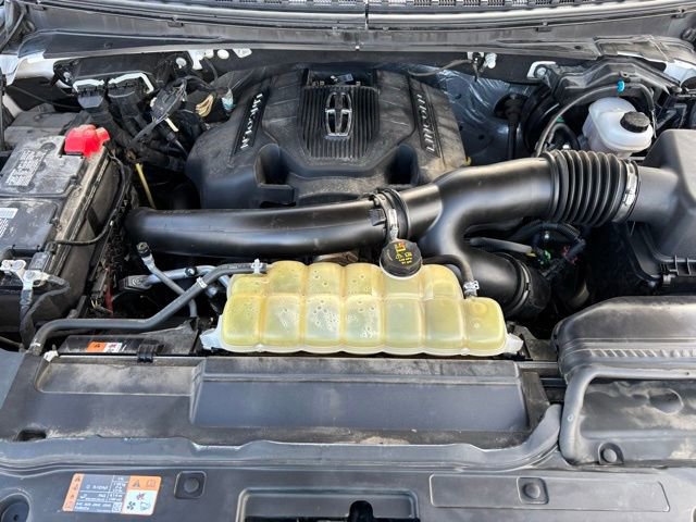 Used 2019 Lincoln Navigator Reserve image 28