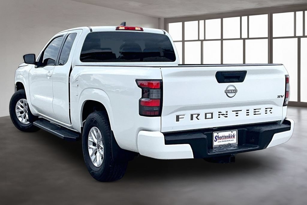 Used 2024 Nissan Frontier SV RWD image 4
