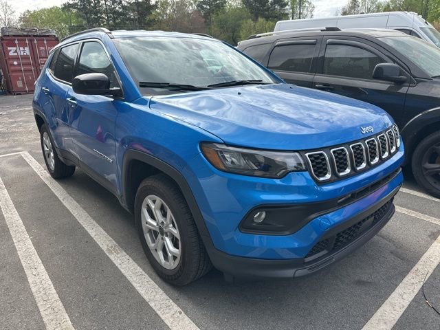 Certified 2025 Jeep Compass Latitude image 4