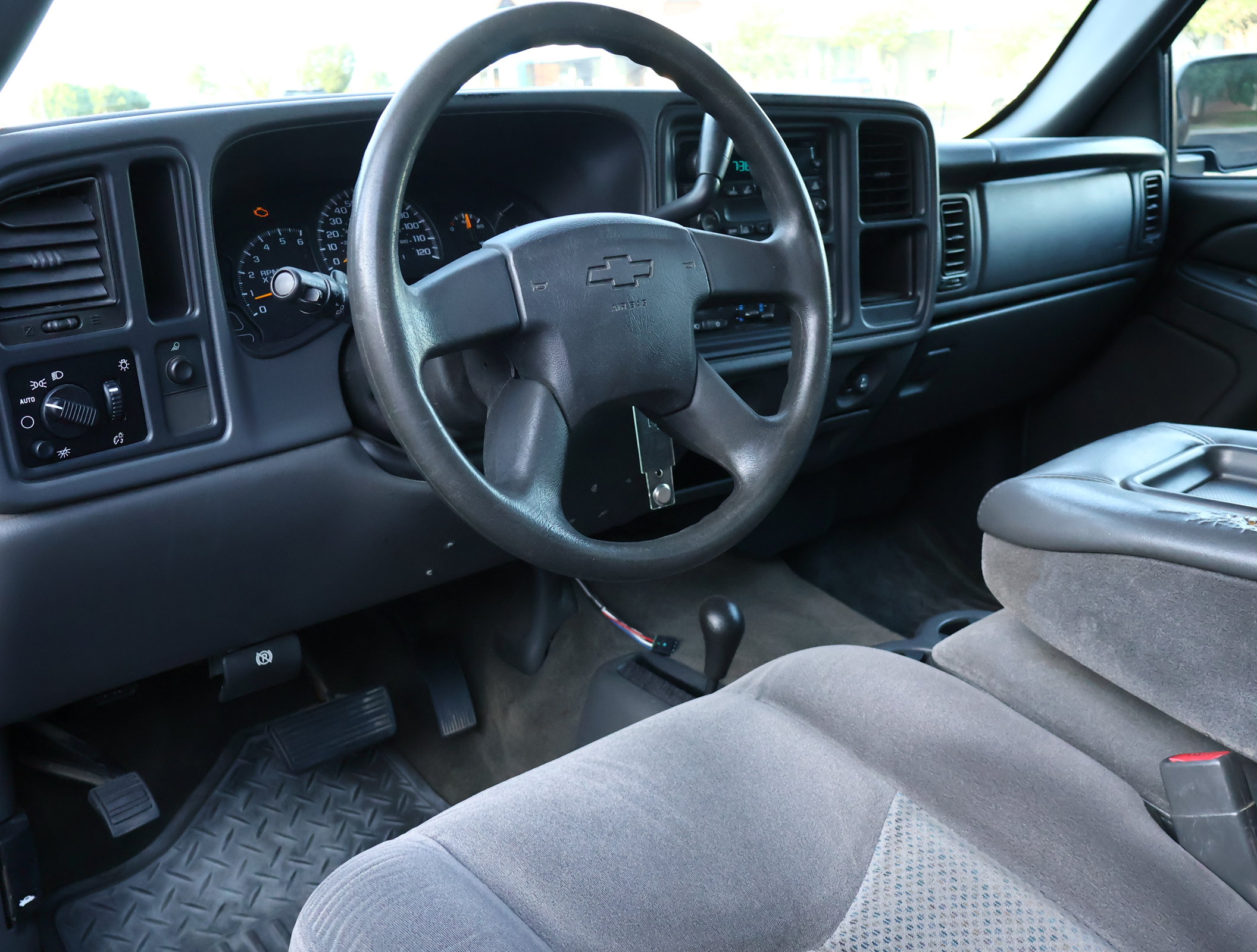 Used 2007 Chevrolet Silverado 1500 LS w/ Skid Plate Package AWD/4WD image 2