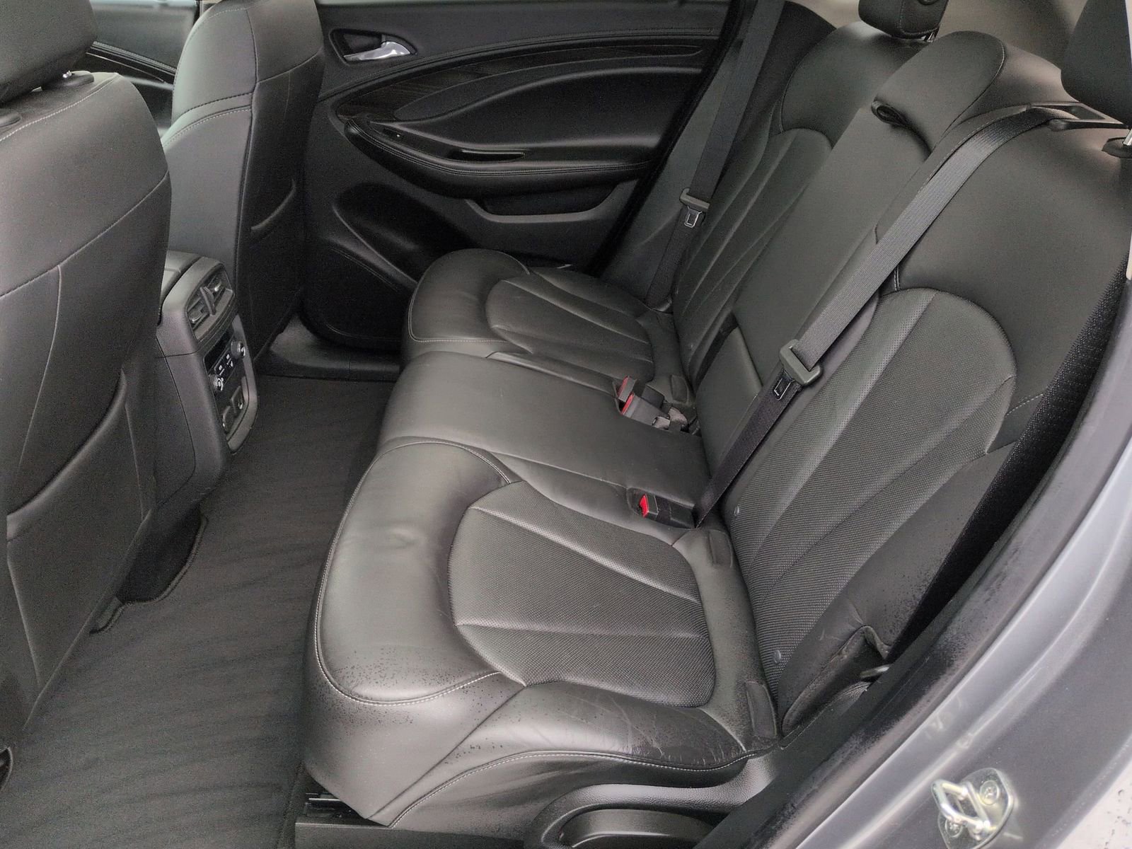 Used 2019 Buick Envision Essence image 22