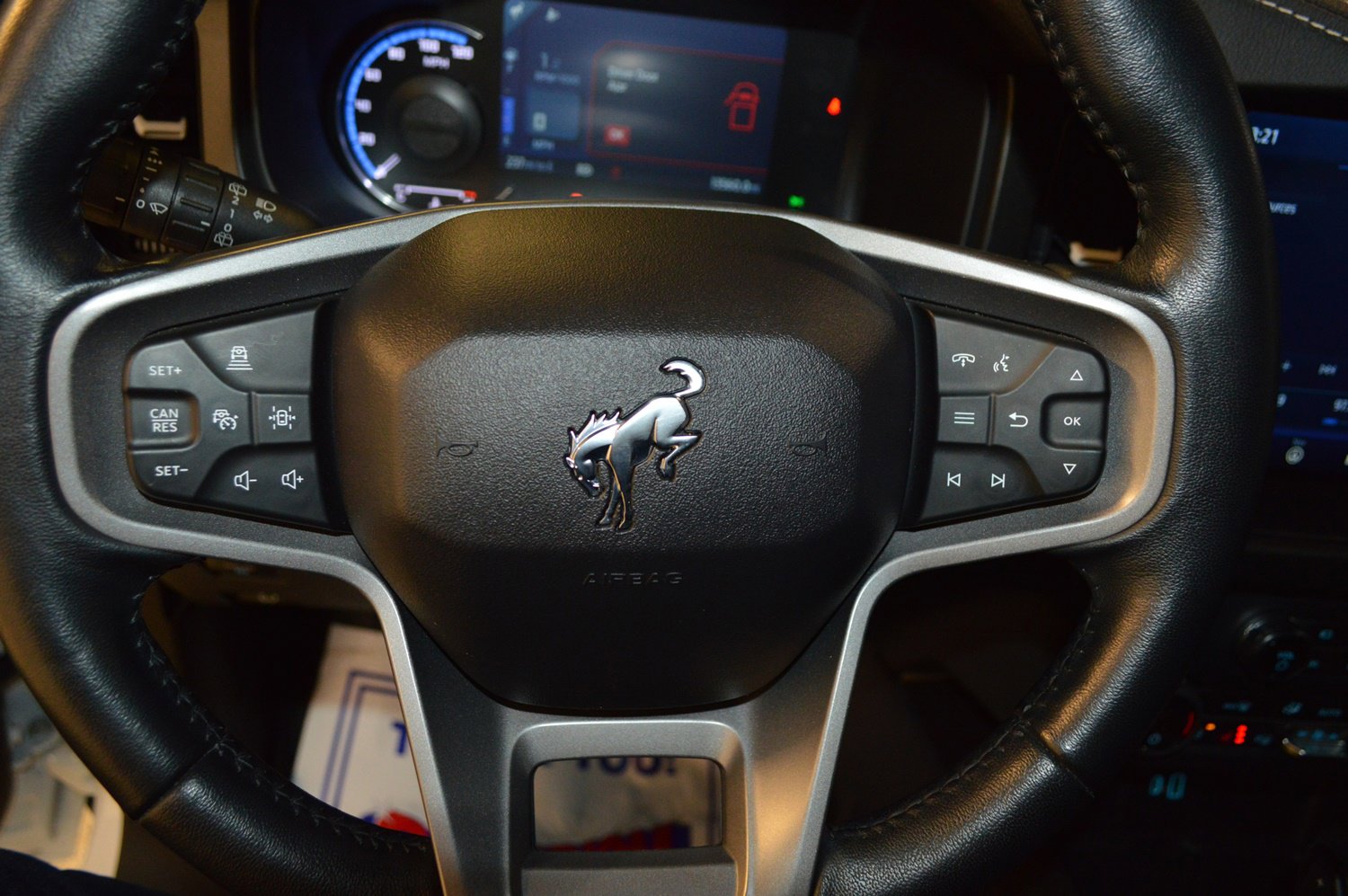 Used 2023 Ford Bronco Wildtrak image 18