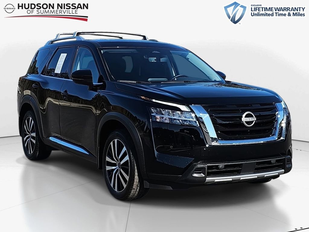 Used 2024 Nissan Pathfinder Platinum w/ Cargo Package