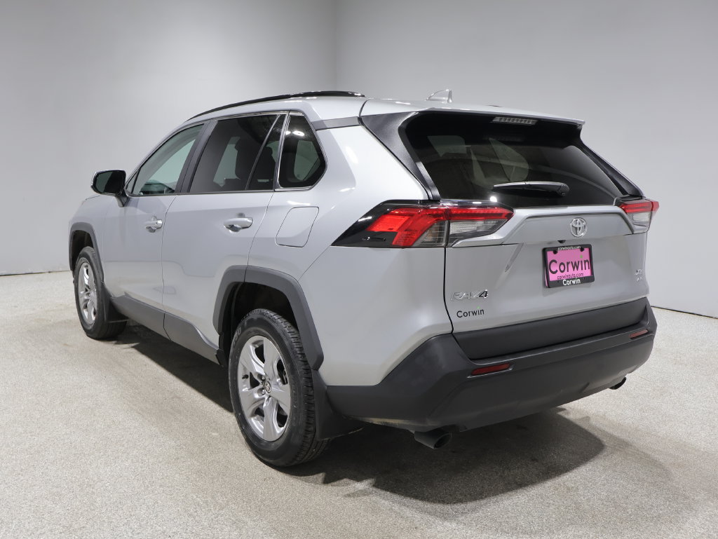 Used 2025 Toyota RAV4 XLE AWD/4WD image 5