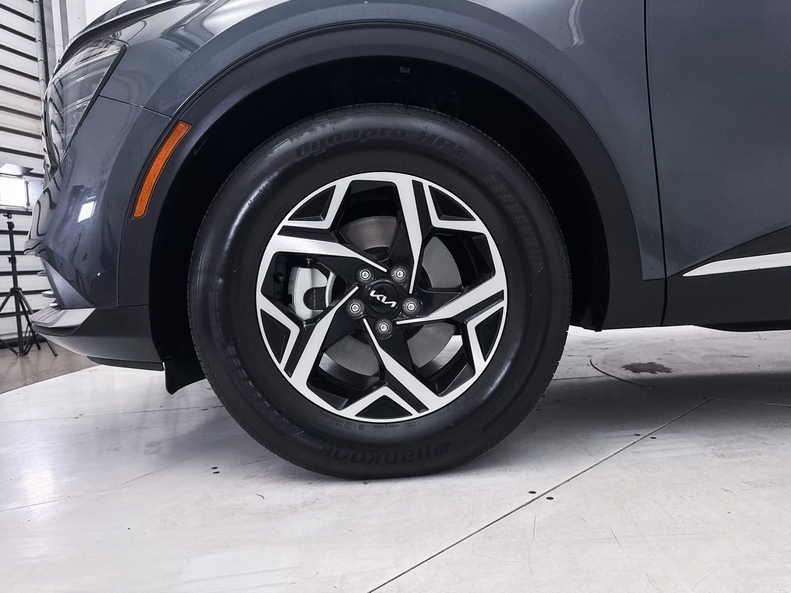 Certified 2024 Kia Sportage LX FWD image 15
