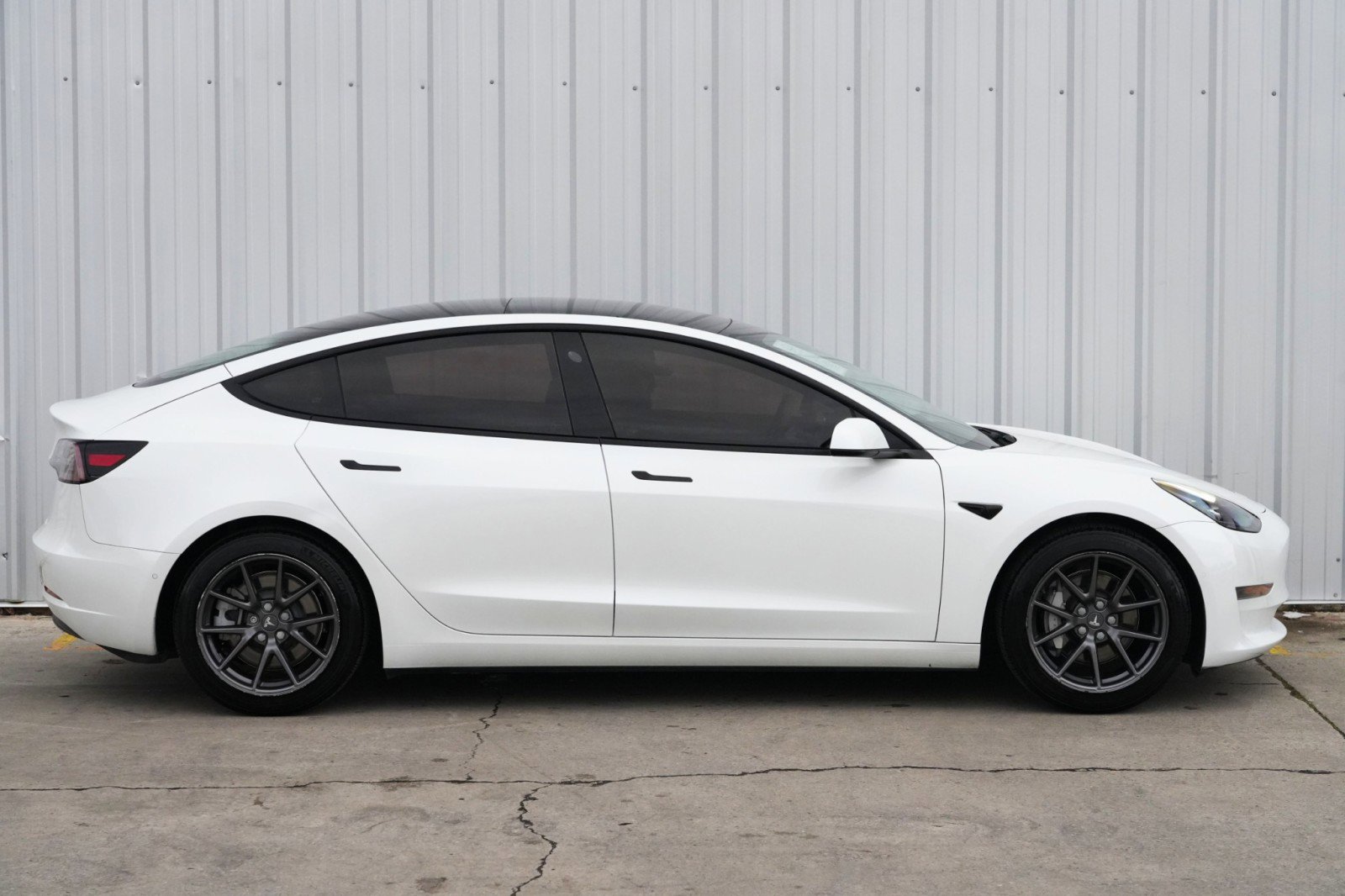 Used 2021 Tesla Model 3 Standard Range Plus image 53