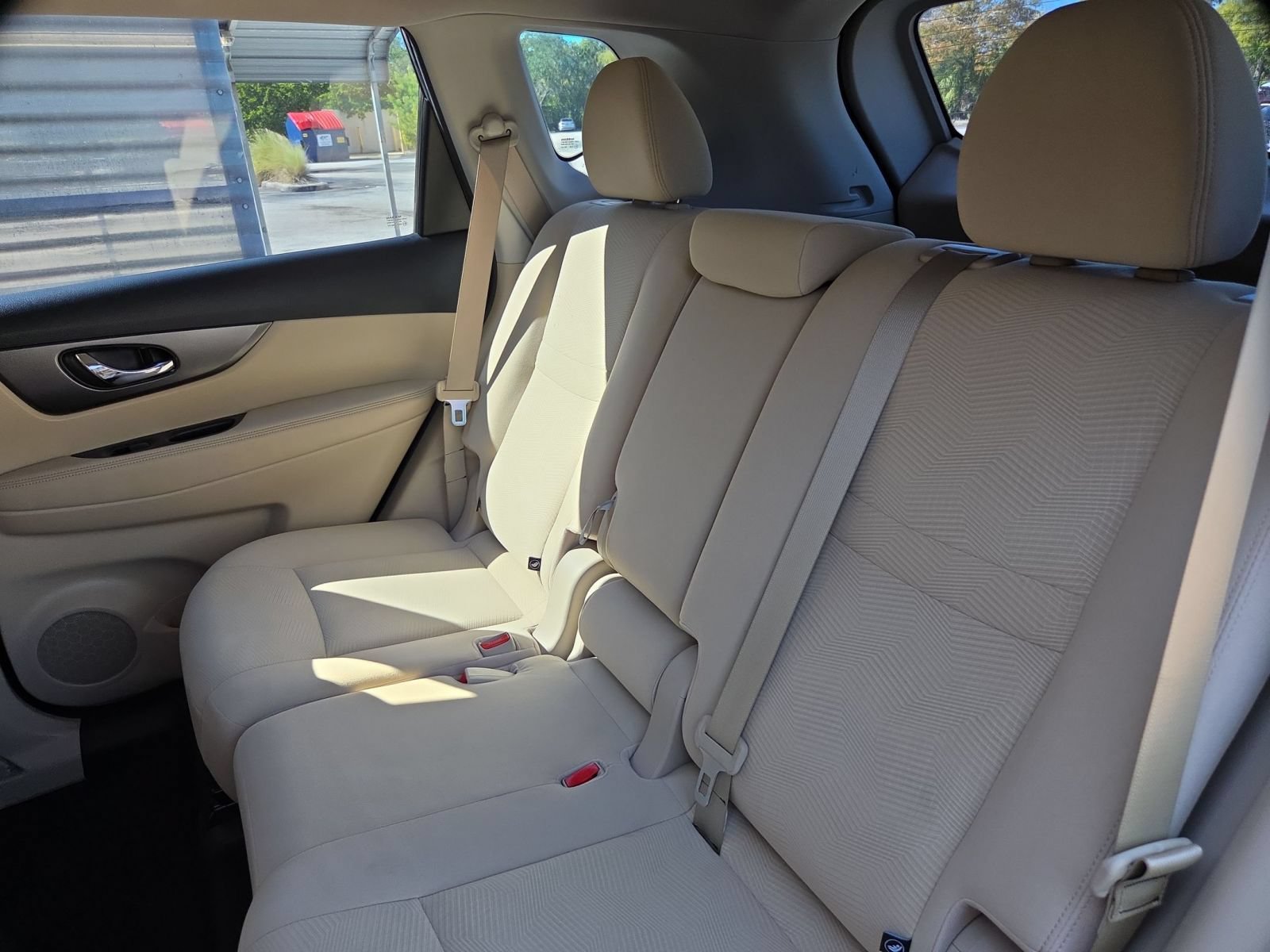Used 2016 Nissan Rogue S FWD image 24