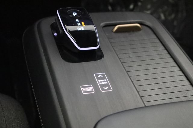 Used 2023 Nissan Ariya FWD image 27