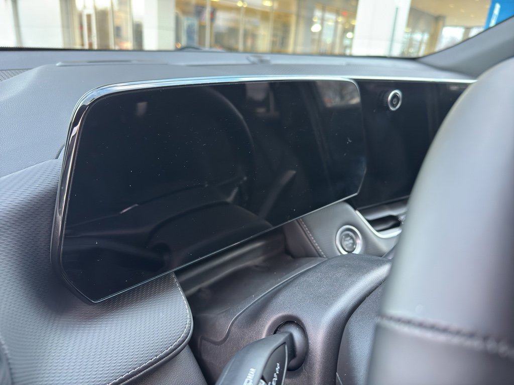 Used 2025 Chevrolet Equinox LT w/ Convenience Package II image 12