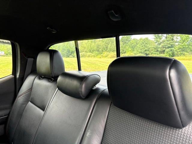 Used 2017 Toyota Tacoma 4x4 Double Cab image 42