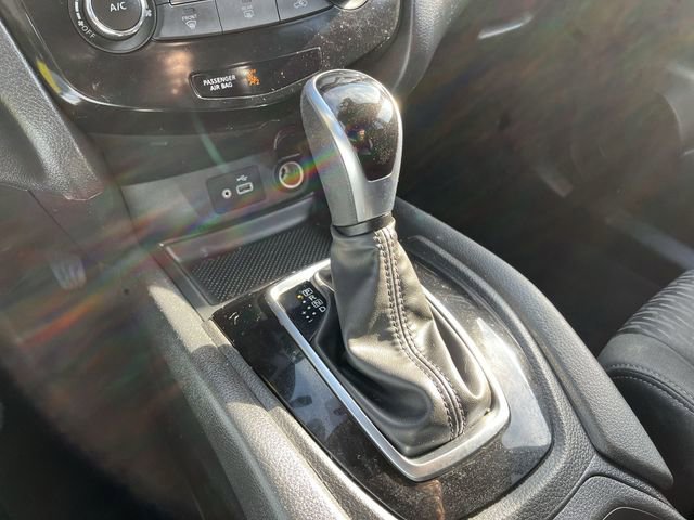 Used 2020 Nissan Rogue S w/ Special Edition Package image 22
