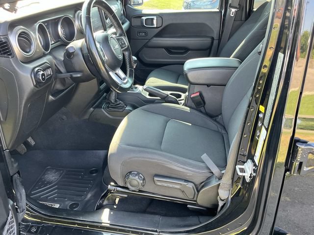 Used 2021 Jeep Wrangler Unlimited Sahara AWD/4WD image 23