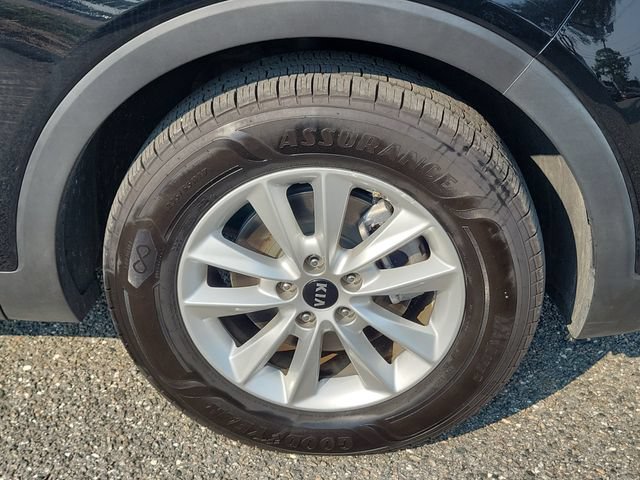 Used 2020 Kia Sorento LX AWD/4WD image 6