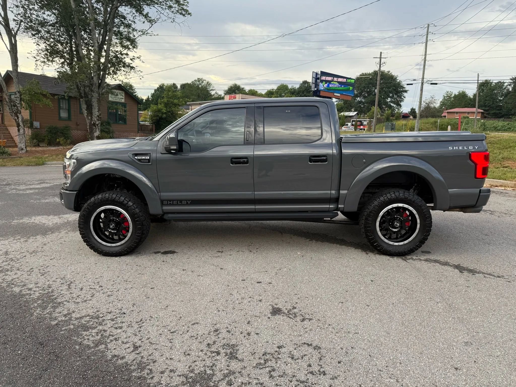 Used 2019 Ford F150 Lariat w/ Equipment Group 502A Luxury image 3