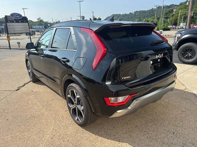 New 2025 Kia Niro EX Touring image 5