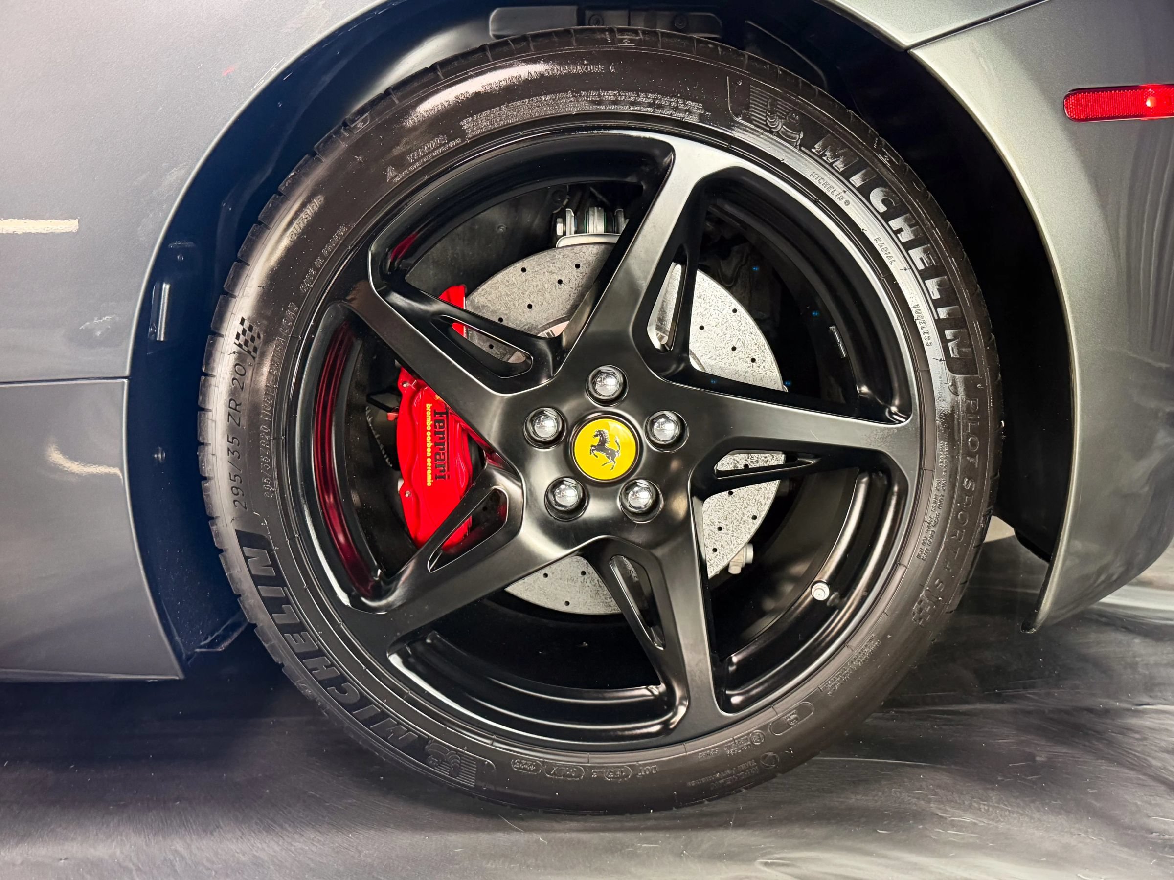 Used 2011 Ferrari 458 Italia Coupe RWD image 11