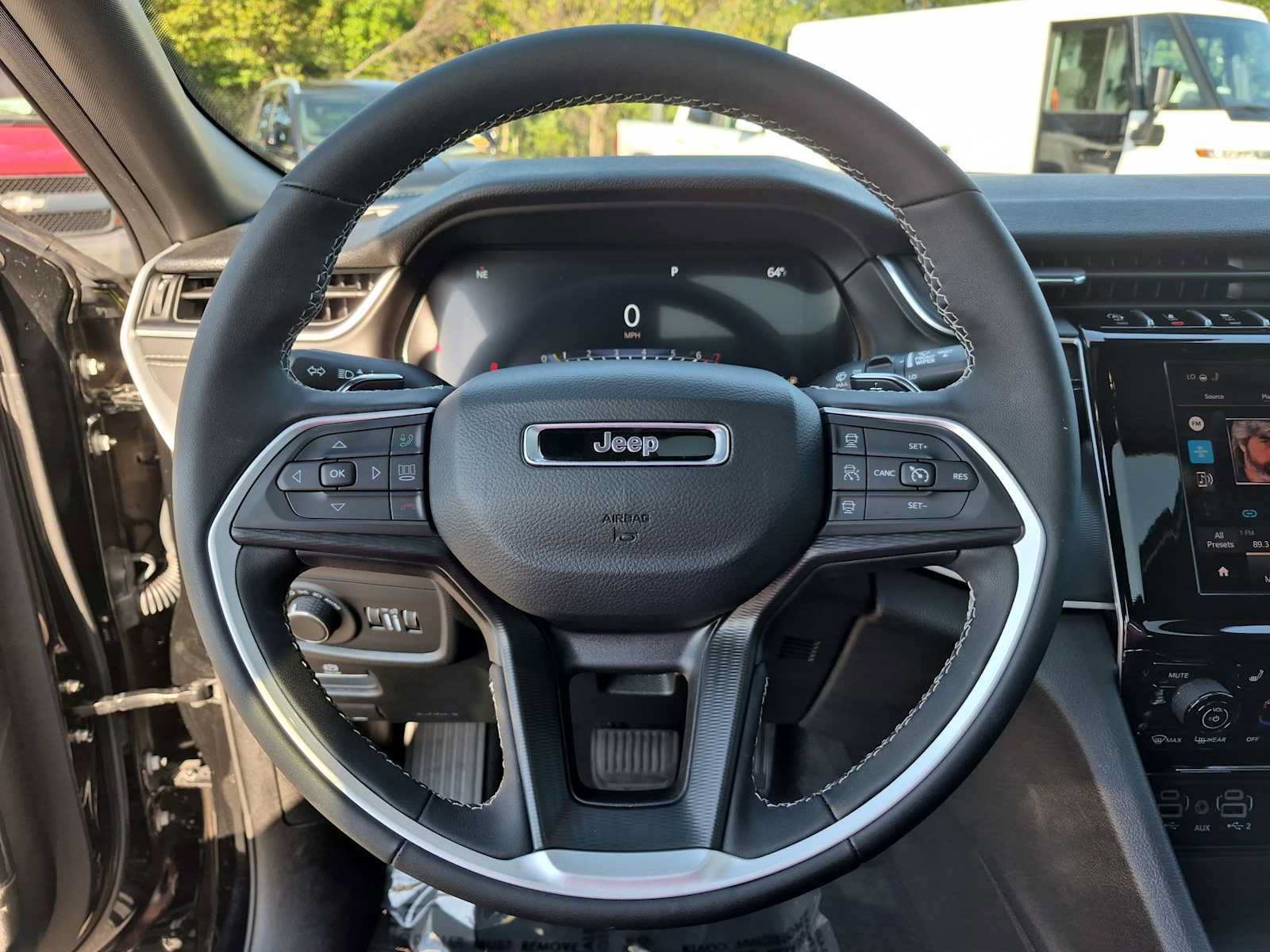 Used 2025 Jeep Grand Cherokee L Altitude AWD/4WD image 25