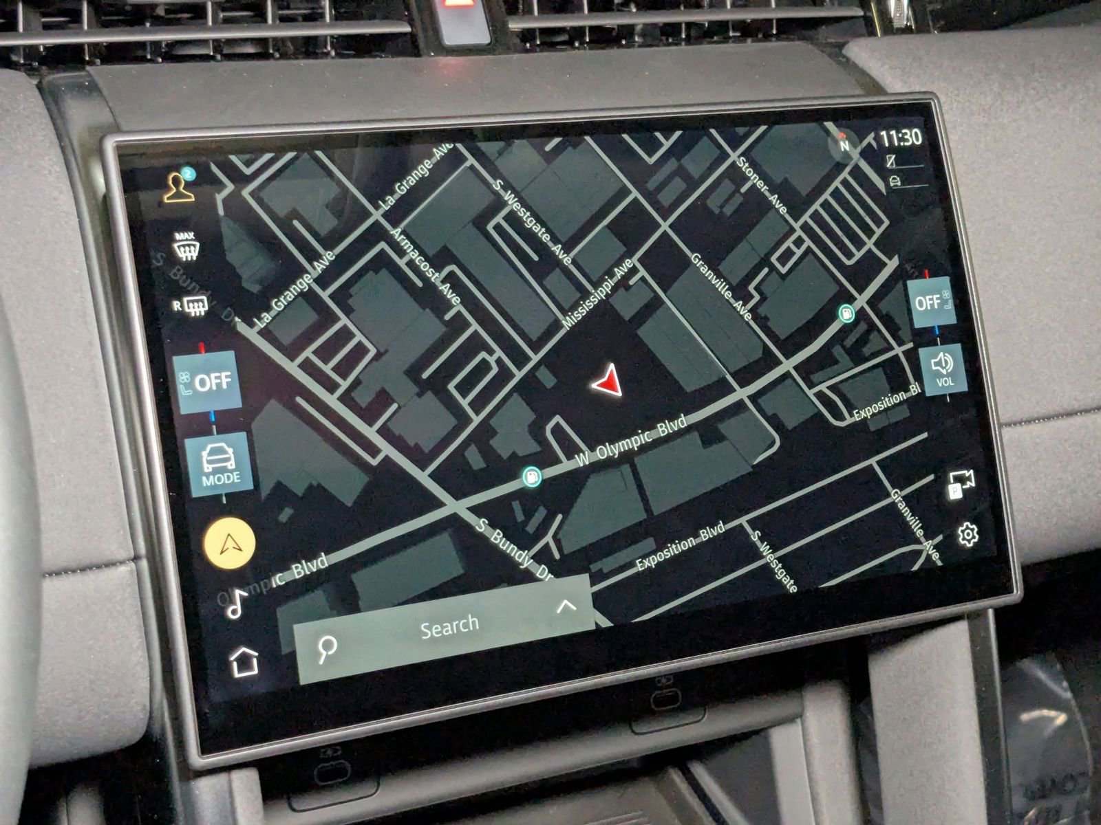 New 2025 Land Rover Discovery Sport S image 14