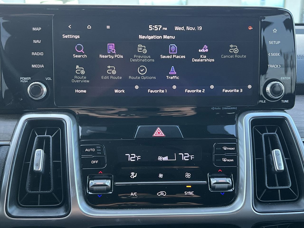 Used 2022 Kia Sorento S w/ Panoramic Sunroof Package image 7