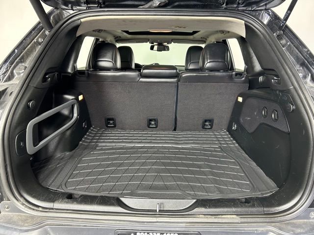 Used 2018 Jeep Cherokee Limited AWD/4WD image 15