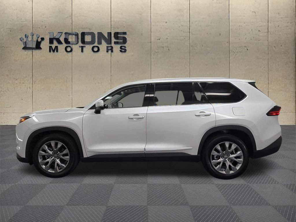 Used 2025 Toyota Grand Highlander AWD image 4