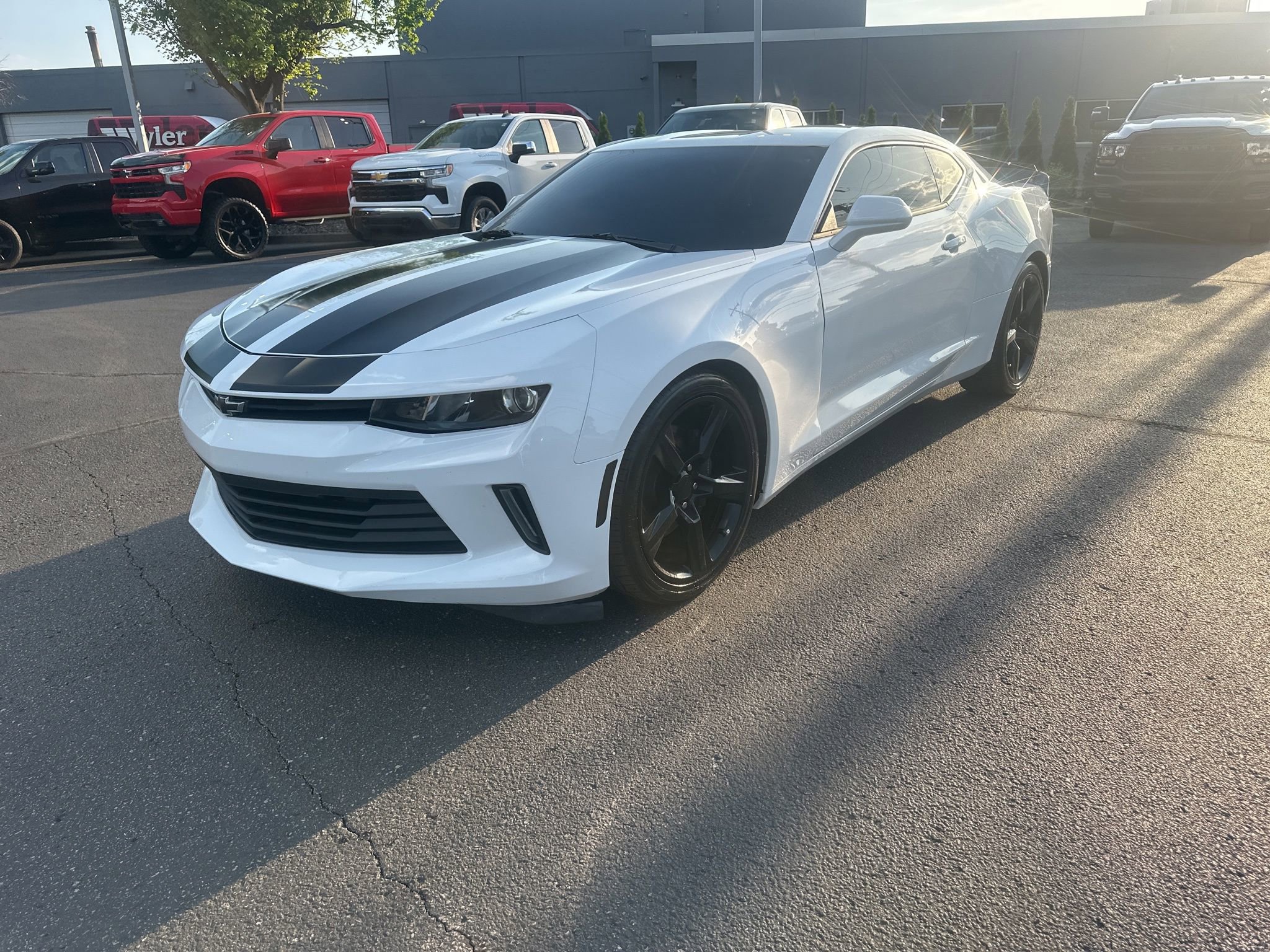 Used 2017 Chevrolet Camaro LT w/ Technology Package RWD image 8