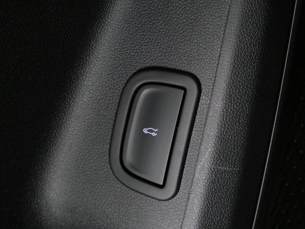 Used 2024 Chevrolet Traverse Z71 AWD/4WD image 24