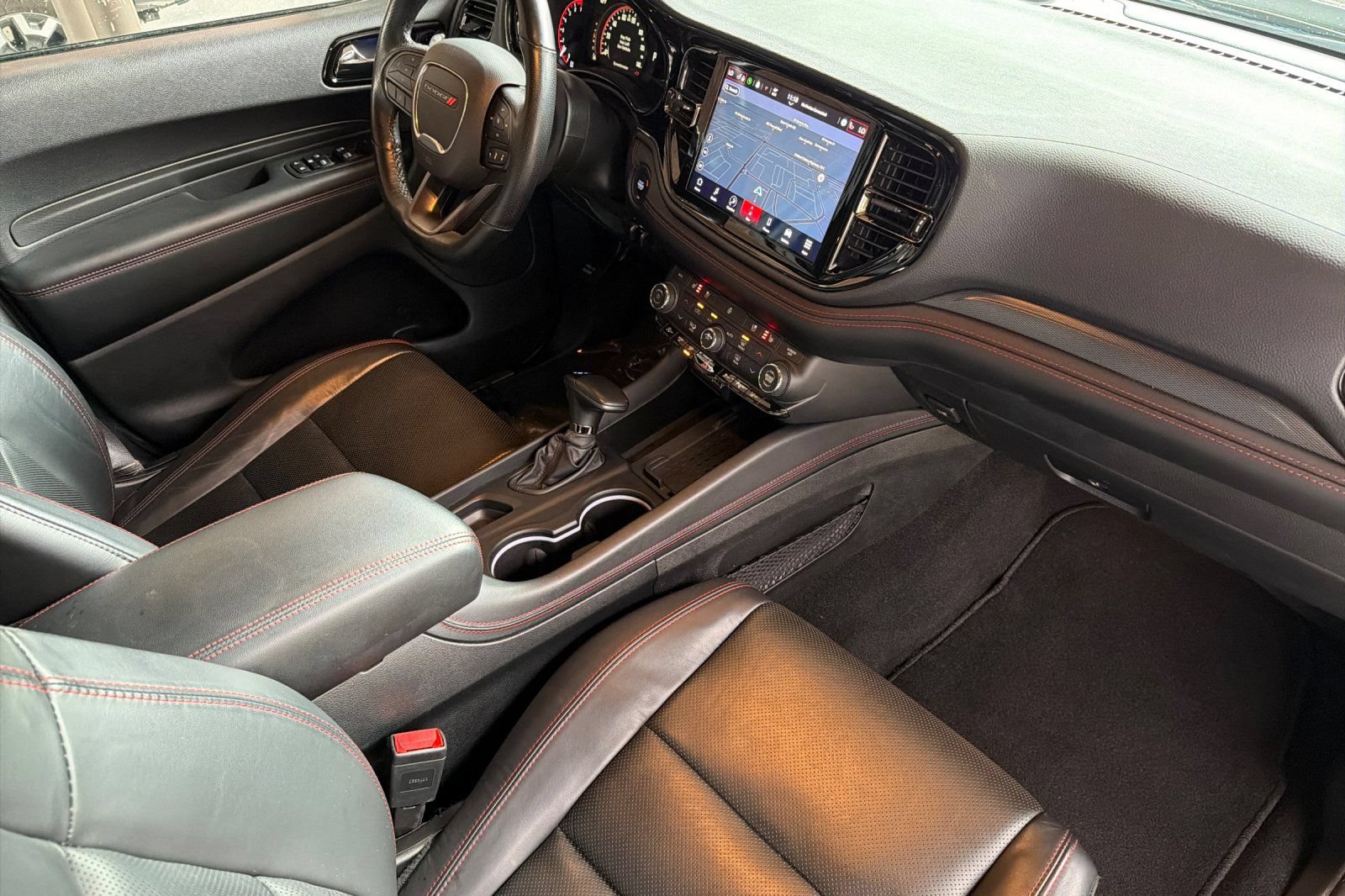 Used 2025 Dodge Durango GT AWD/4WD image 17