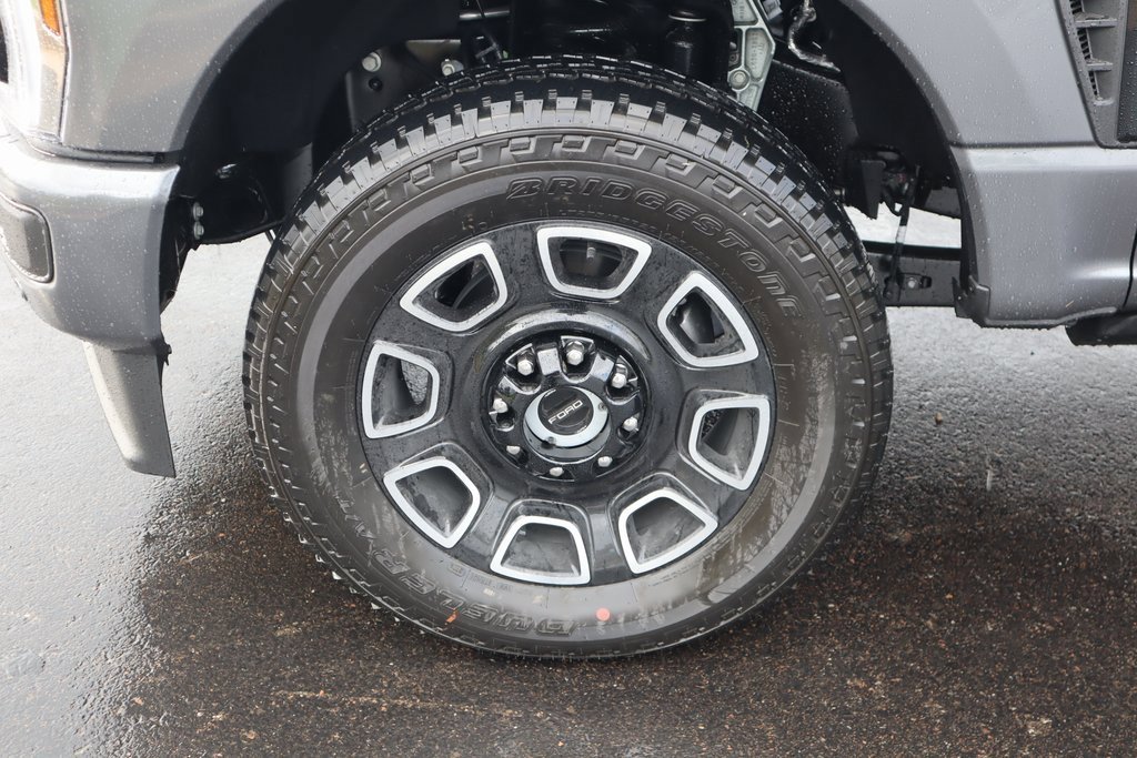 New 2026 Ford F250 Platinum image 19
