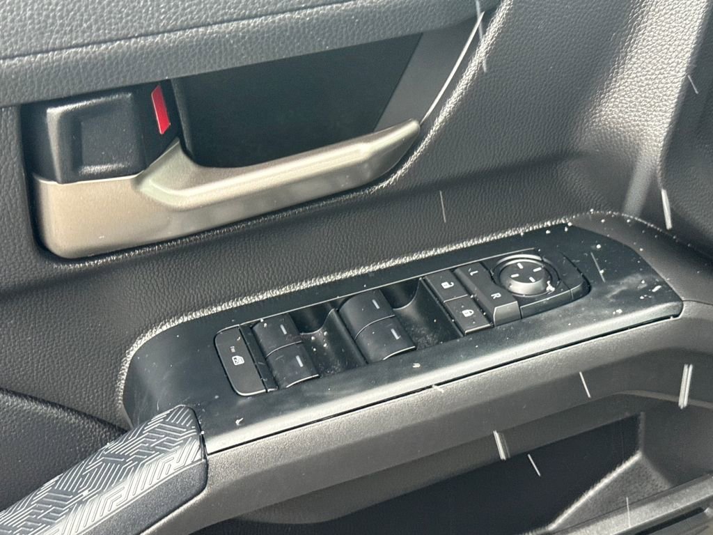 Used 2025 Toyota Tacoma TRD Off-Road image 32