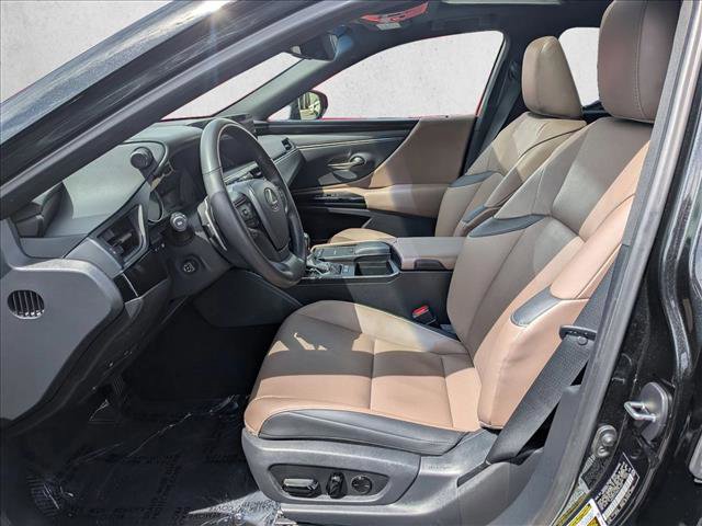 Used 2022 Lexus ES 300h w/ Premium Package image 17