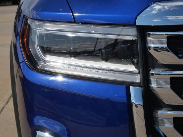 Used 2023 GMC Acadia SLE w/ Driver Convenience Package image 10