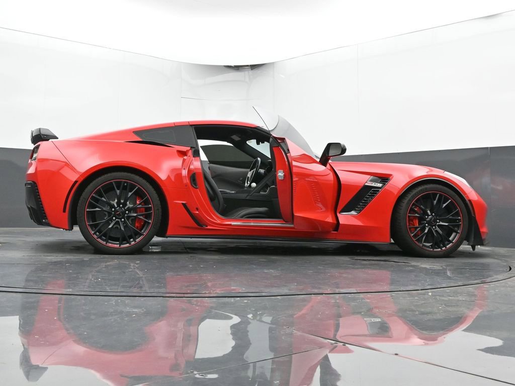 Used 2017 Chevrolet Corvette Z06 w/ Z07 Performance Package image 70