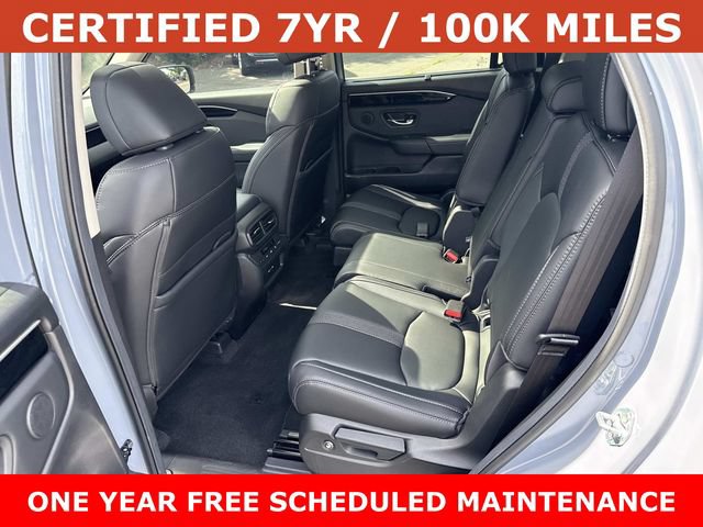 Used 2025 Honda Pilot Touring image 17