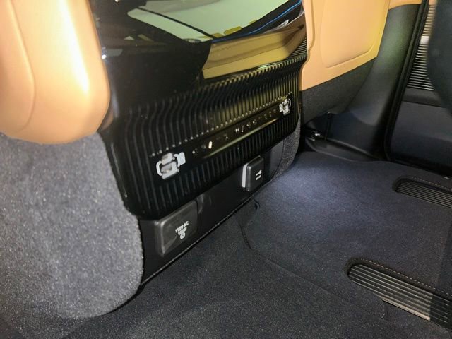 New 2026 Jeep Grand Wagoneer L Summit AWD/4WD image 40