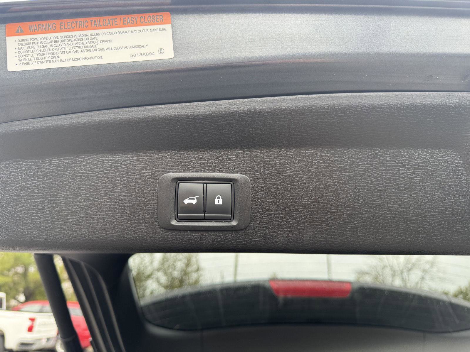 Used 2025 Mitsubishi Outlander SE image 21