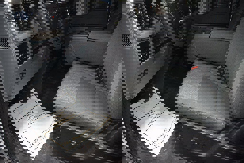 Used 2024 Ford F550 4x4 Crew Cab Super Duty w/ XLT Value Package image 29