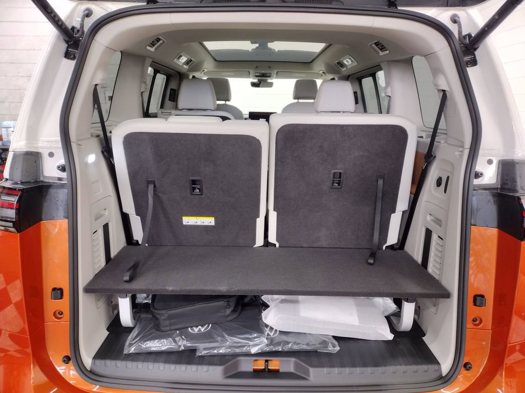 New 2025 Volkswagen ID. Buzz 1st Edition image 19