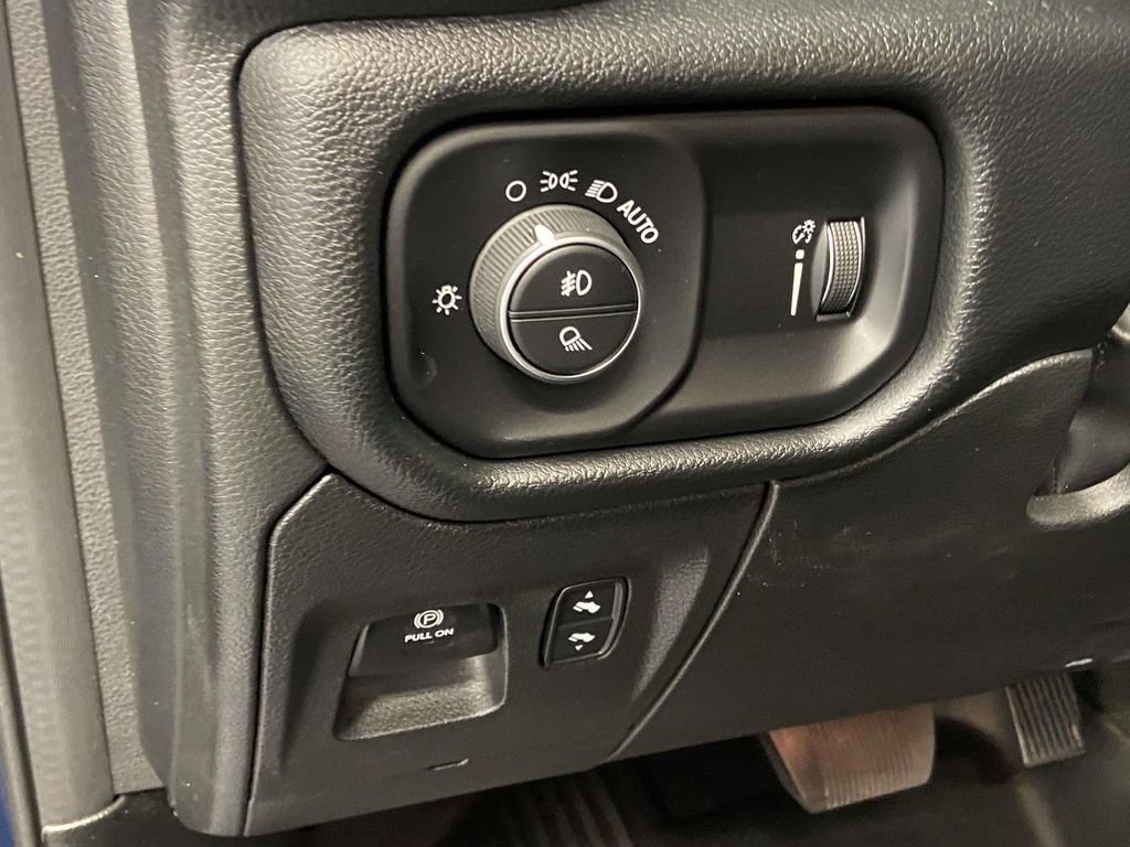 Used 2022 RAM 1500 Big Horn AWD/4WD image 23