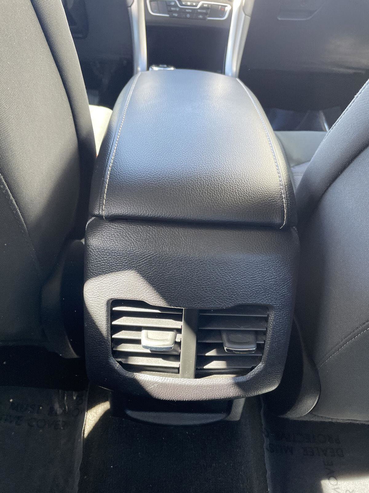 Used 2020 Ford Fusion SE image 22