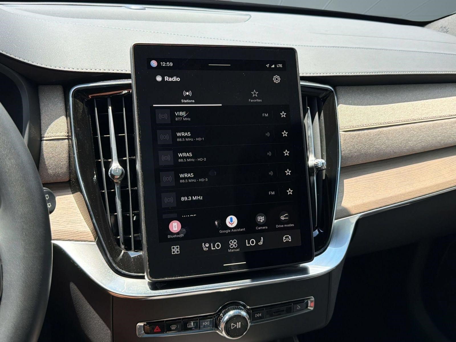 Certified 2025 Volvo XC90 B6 Core AWD/4WD image 21